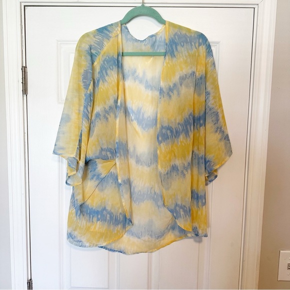 Lightweight beachy kimono. - Picture 1 of 3